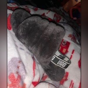 gray ugg slippers
